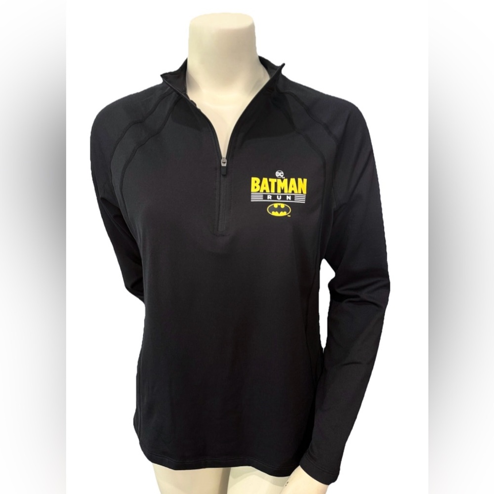 Batman Run DC Comics Running Man Women’s Black Quarter Zip Pullover Top Size M